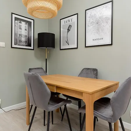 Emilii Plater By Renters Apartament *